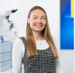 Nikola Nowotarska - Axonlab
